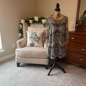 Speechless Juniors long sleeve dress w/ button on sleeve to make 3/4 length